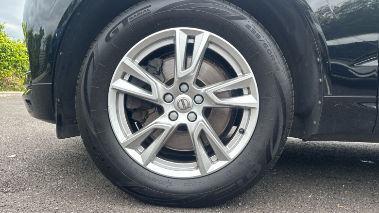 Volvo Xc60 2.0 D4 Momentum 5dr AWD Geartronic Diesel Estate